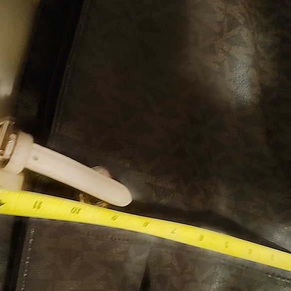 Michael Kors Monogram Tote - Picture 14 of 16